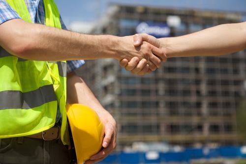 Builder-shaking-hands